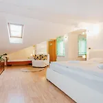 Apartma Pirano